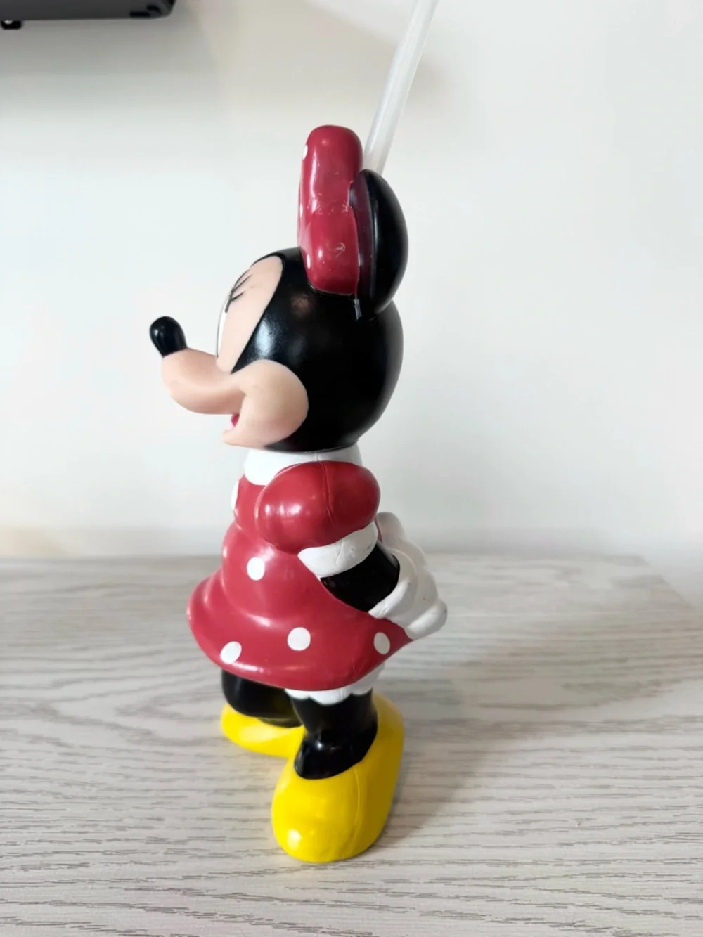NEW Vintage Disney Minnie Mouse Novelty Character Sip Cup with straw